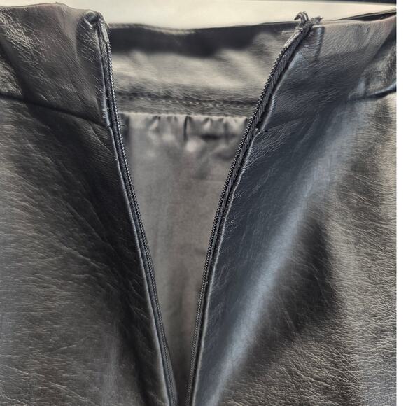 NEW Forever 21 Black Faux Leather Raw Hem Knee Length A-Line Skirt, Size Medium - Picture 6 of 12